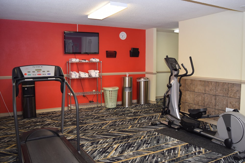 Red Roof Inn Batavia - photo 19