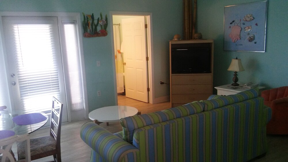 Pineapple Villas on Laguna Beach - photo 114