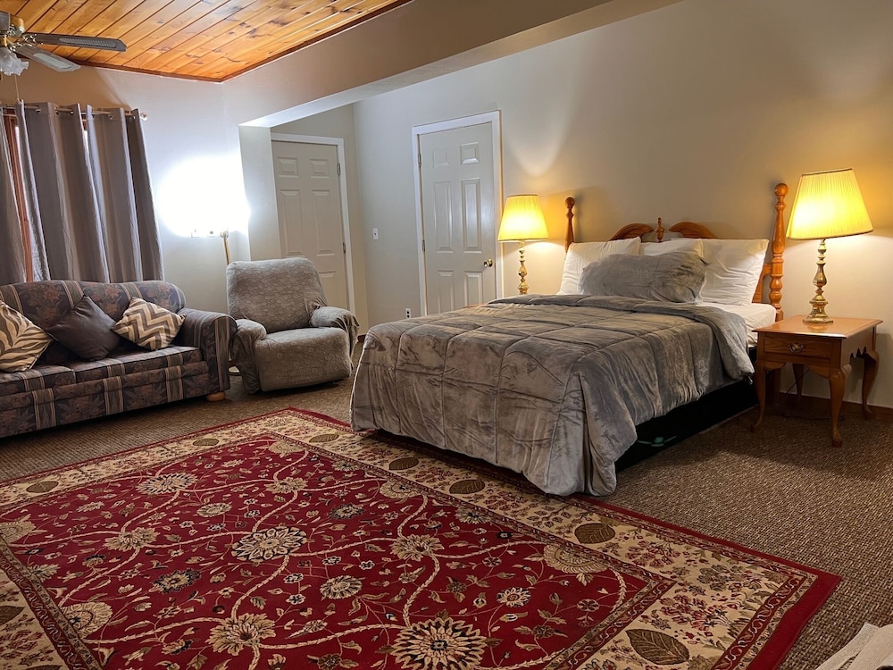 Oswego Inn - photo 19