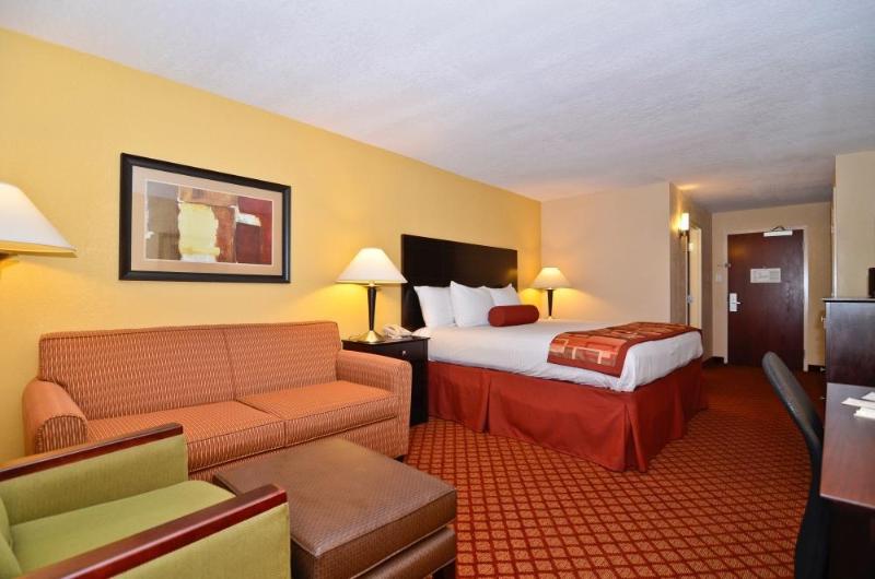 Best Western Plus Parkway Hotel - photo 68