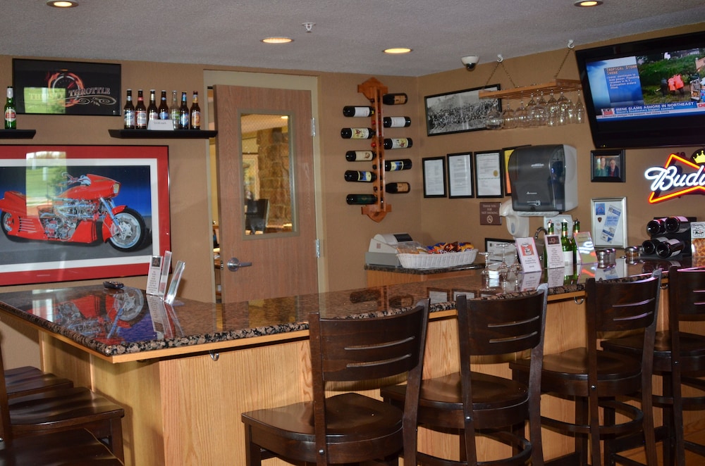Boarders Inn & Suites by Cobblestone Hotels Fayette - photo 44