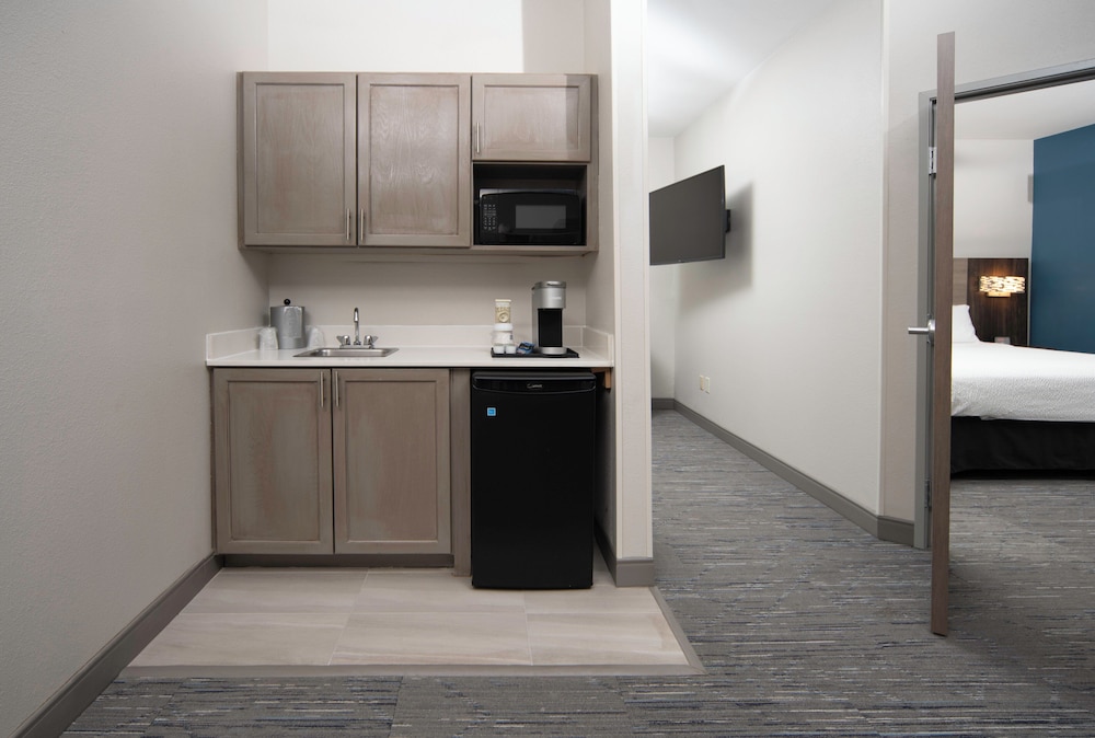 Holiday Inn Express Hotel & Suites Canyon by IHG - photo 43
