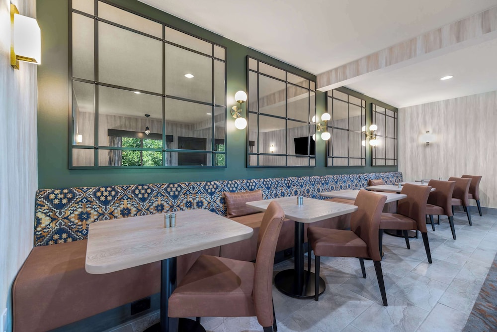 The Newberry Hotel Bend Tapestry Collection by Hilton - photo 55