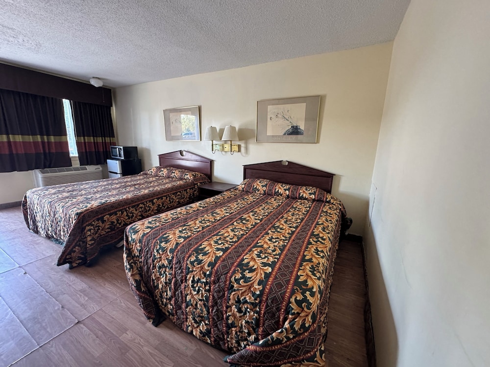 Knights Inn Selma - photo 6