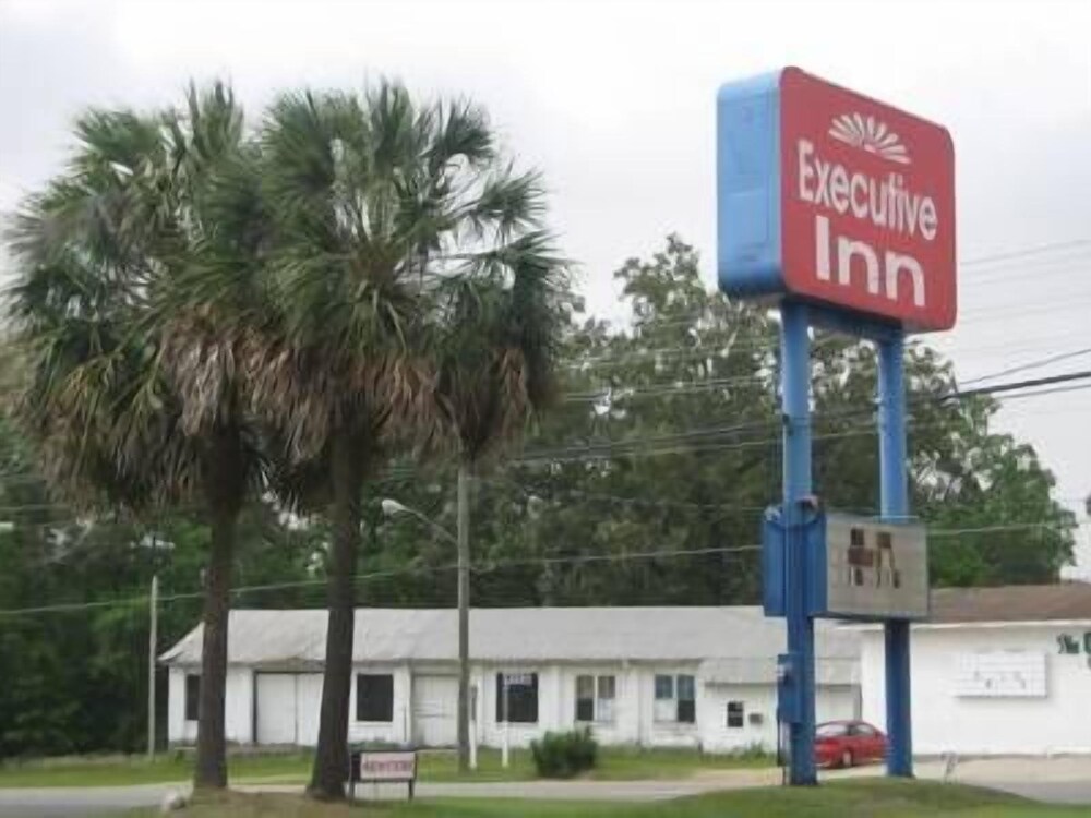 Executive Inn Marianna - photo 24