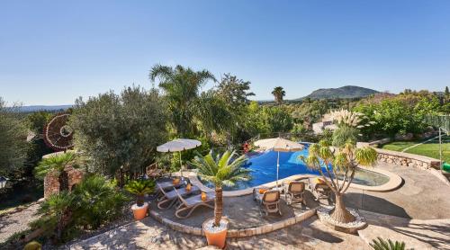Quiet Villa in Buger with amazing pool paddle court and nice garden — 4-Star Luxury Hotel in Buger, Spain