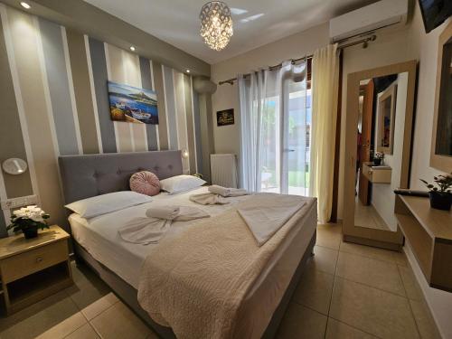 Modern Apartment Kallithea 1 — 4-Star Luxury Hotel in Kallithea, Greece