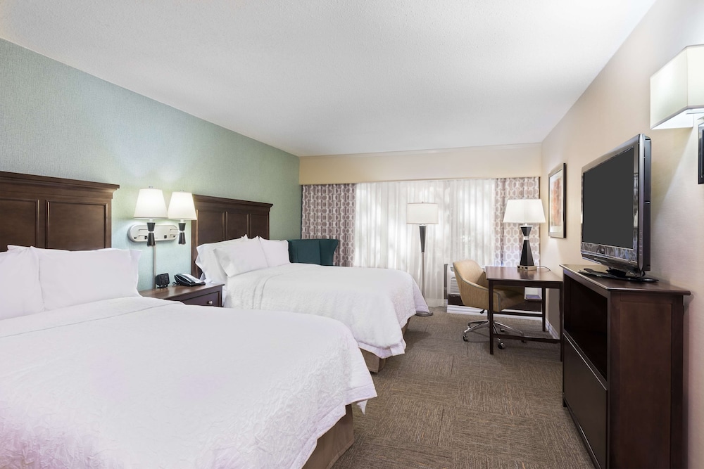 Hampton Inn White Plains Tarrytown - photo 11