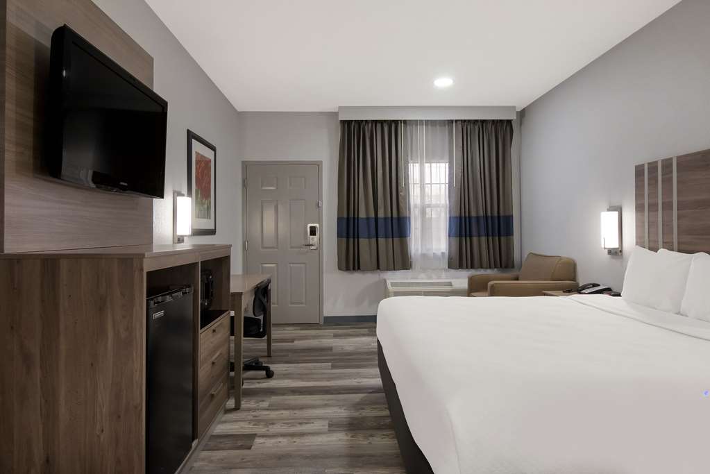 Quality Inn near Casinos and Convention Center - photo 9