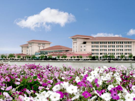 Junhui Holiday Hotel - last minute hotel in Tianjin