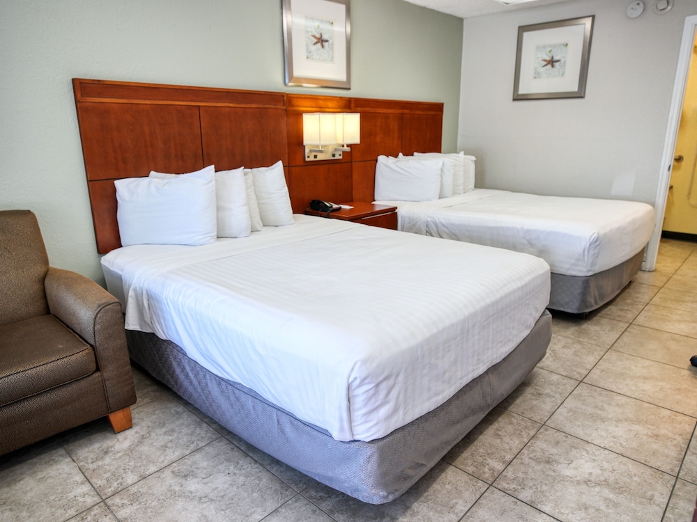 Clearwater Beach Hotel - photo 10