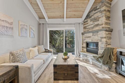 Tahoe Bliss: Ski Hike & Relax