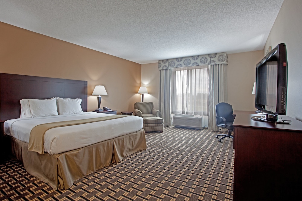 Holiday Inn Express Pembroke by IHG - photo 7