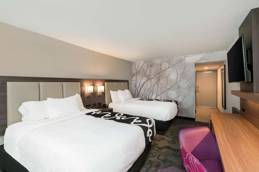 La Quinta Inn & Suites by Wyndham Mobile - photo 38