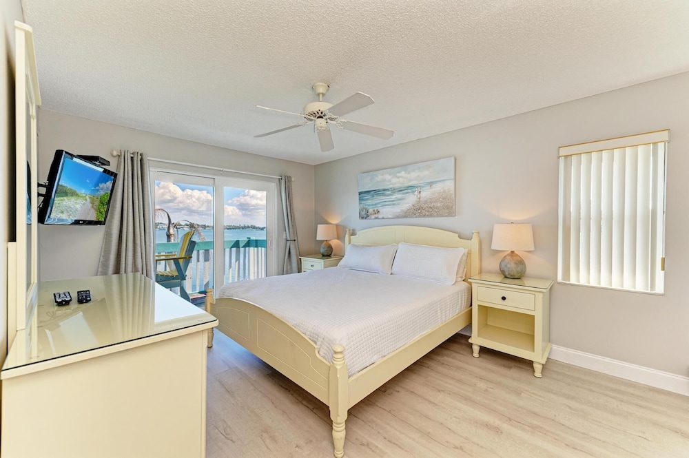 Beach Palms 6B by Anna Maria - photo 15