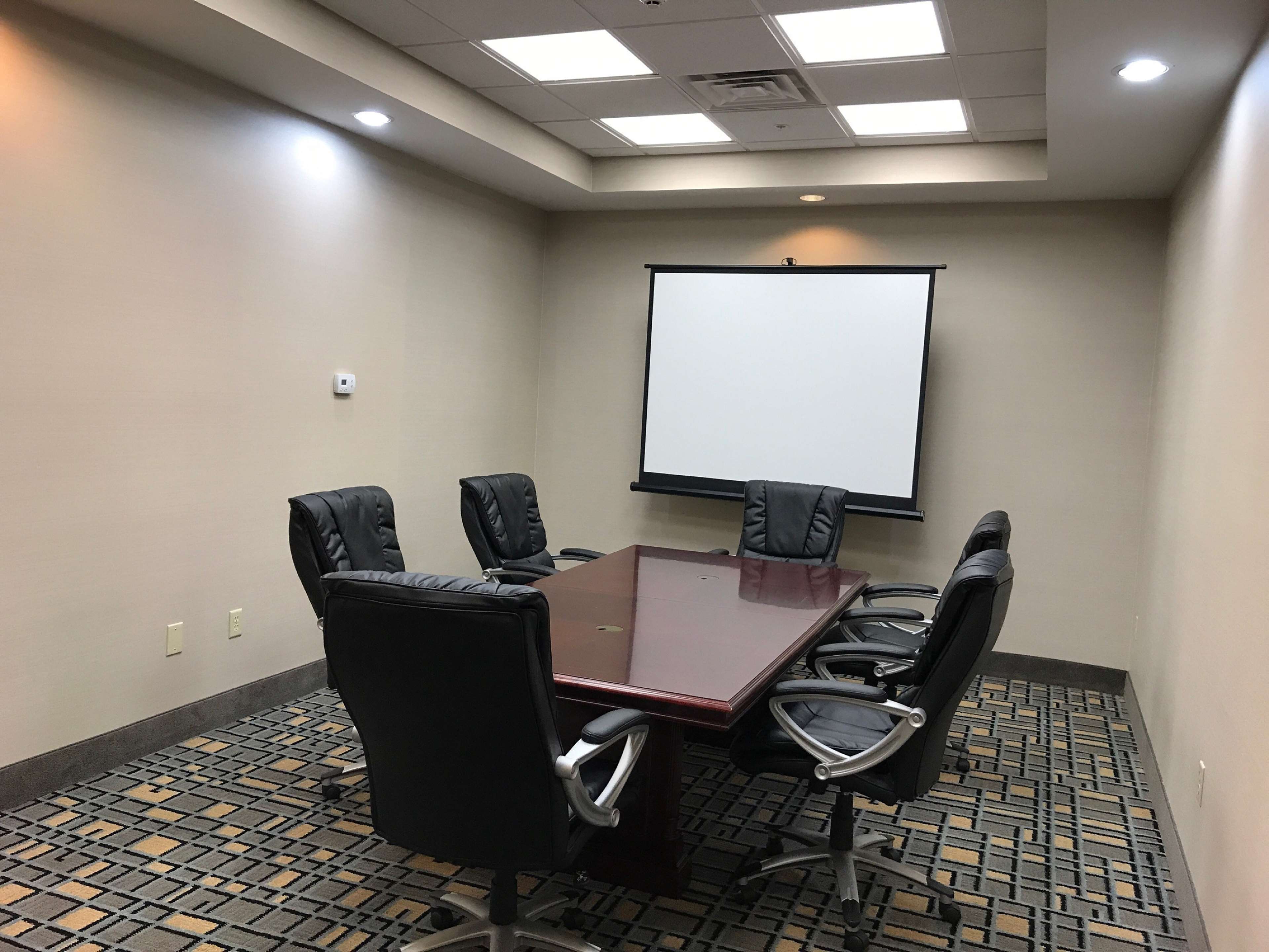 Hampton Inn & Suites Oklahoma City Airport - photo 21