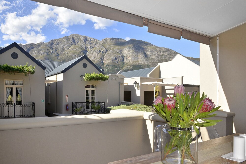 Villa Vineyard Adults Only — 4-Star Luxury Hotel in Worcester, South Africa