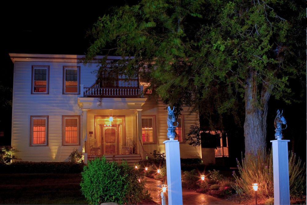 Bybee's Historic Inn - photo 61
