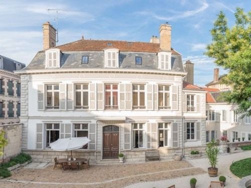 Le Clos Guivet in Troyes, France