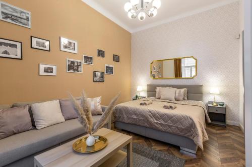 Central Quentin Home with Sauna next to the New York Café — 4-Star Luxury Hotel in Budapest, Hungary