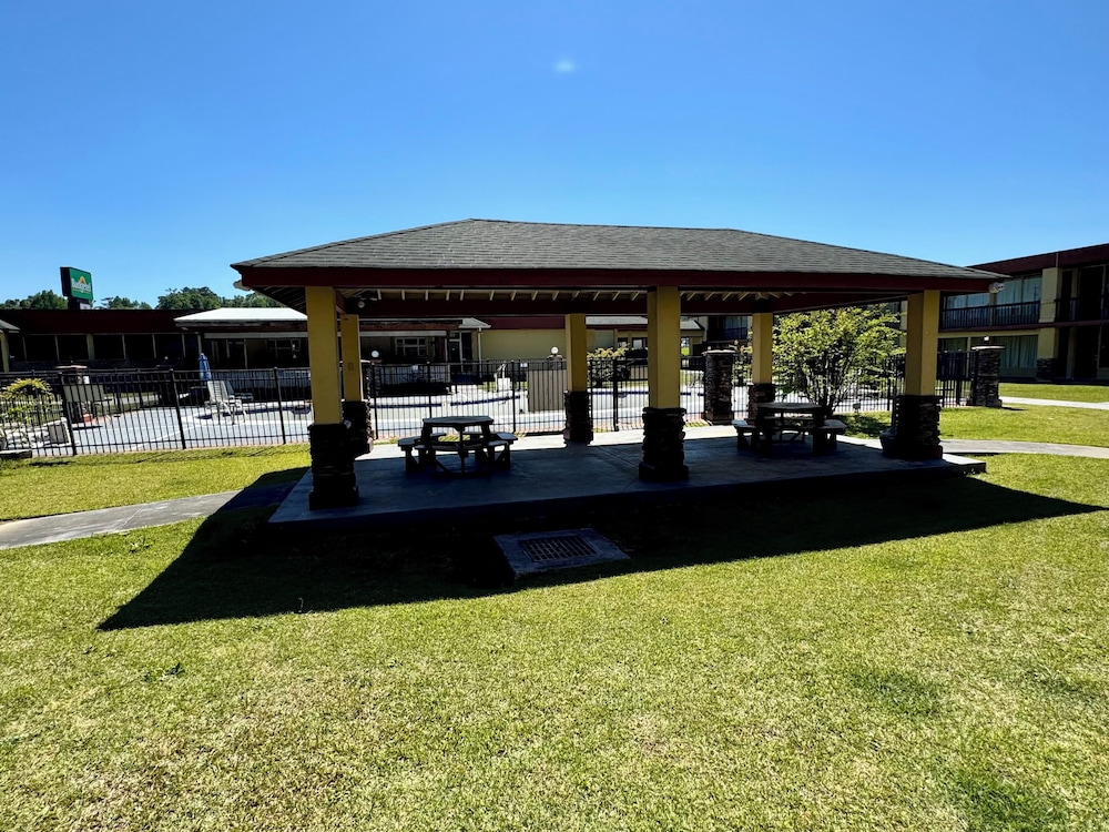 Budgetel Inn Phenix City - photo 52