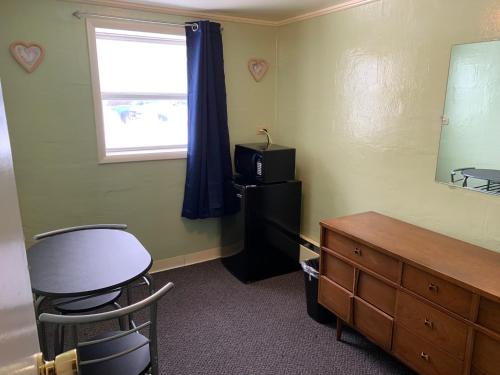 Tour Inn Motel - photo 21