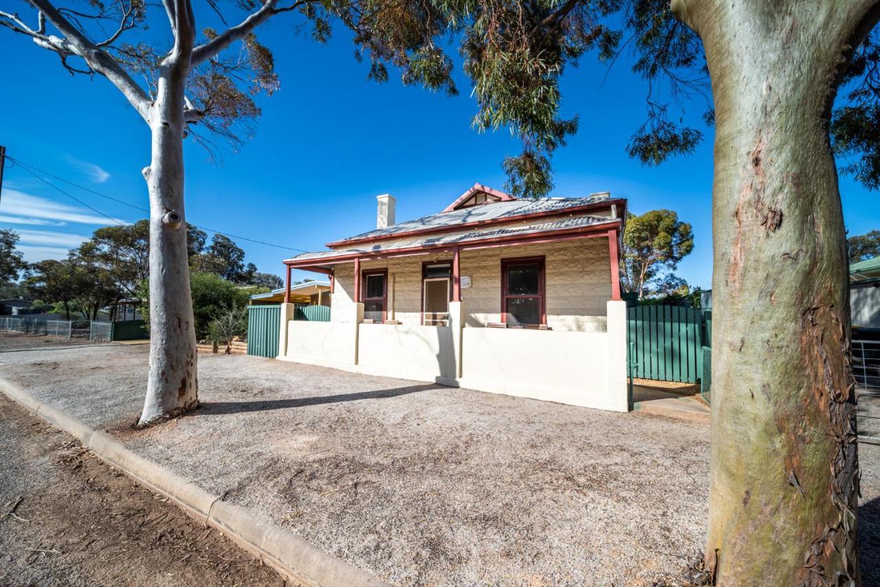 Hawker Bed And Breakfast — 4-Star Luxury Hotel in Hawker, Australia