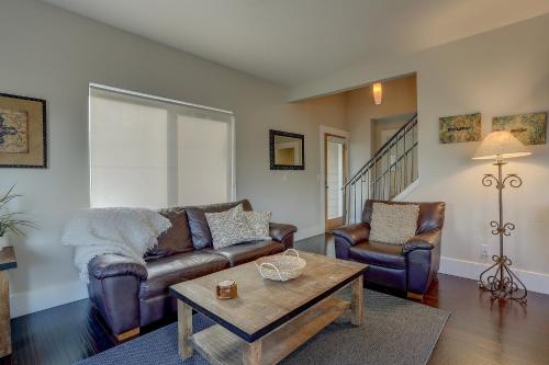 Surf's Up 30 Day Minimum — hotel in Hood River