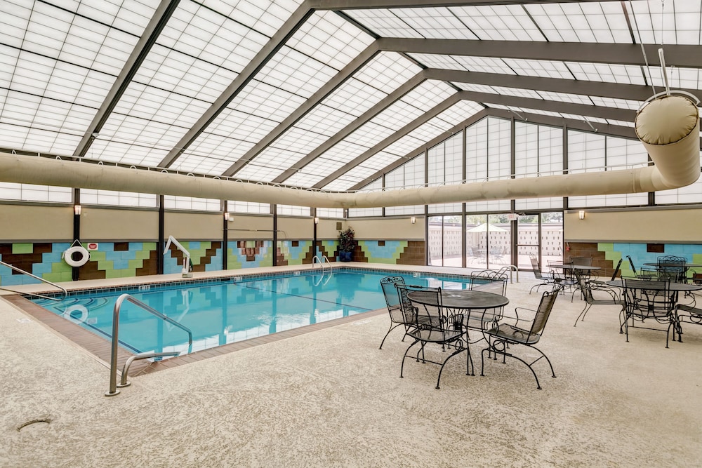 Holiday Inn St. Louis Arpt West Earth City by IHG - photo 34