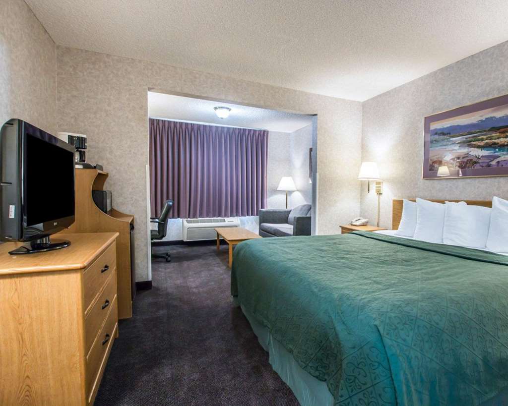 Quality Suites San Diego Otay Mesa - photo 18