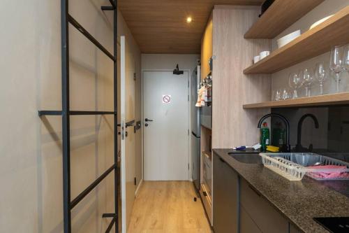 Trendy Studio in CT CoWorking City Views