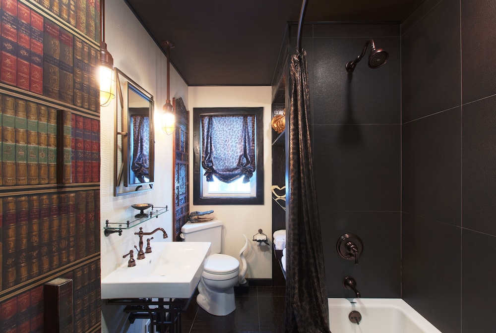 The Roxbury - photo 216