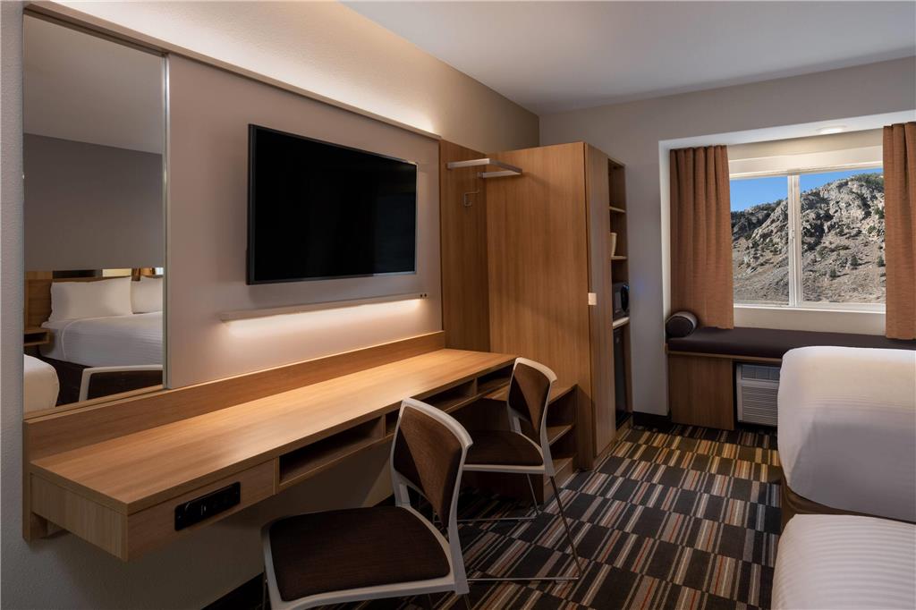 Microtel Inn & Suites by Wyndham Georgetown Lake - photo 22