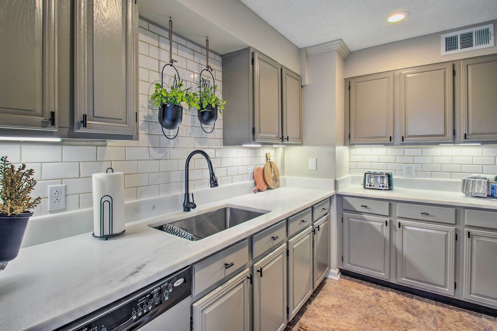 Wintergreen Resort Condo Walk to Ski Lift — hotel in Nellysford