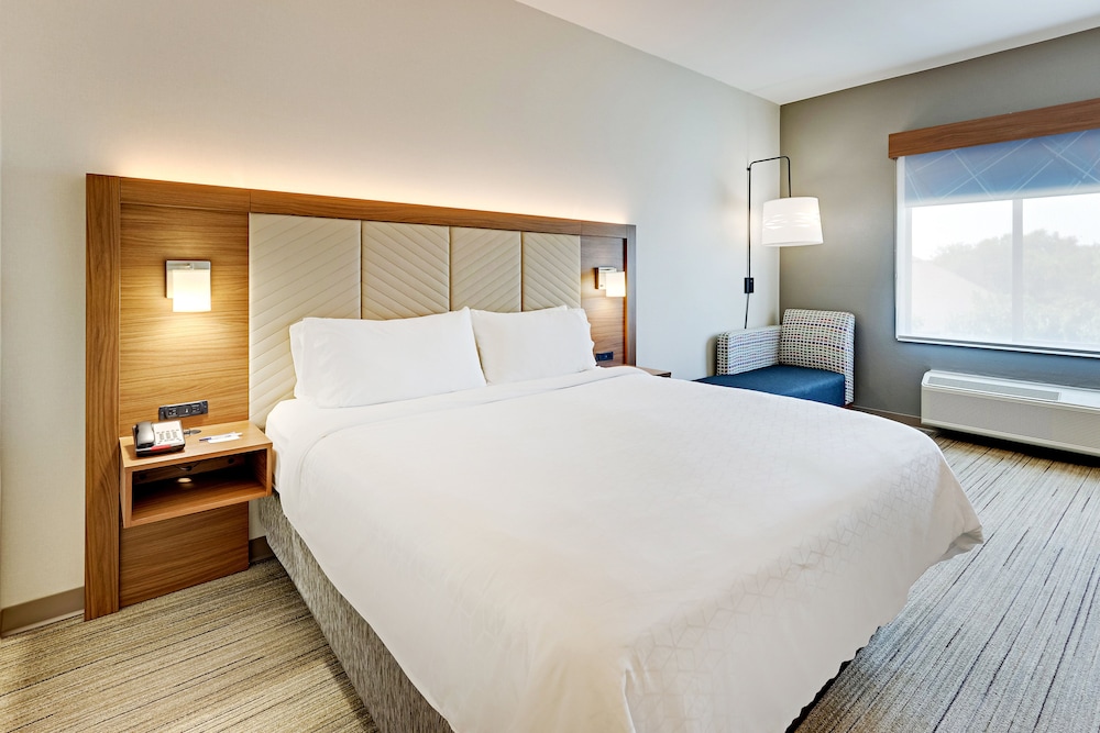 Holiday Inn Express Hotel & Suites Weatherford by IHG - photo 22