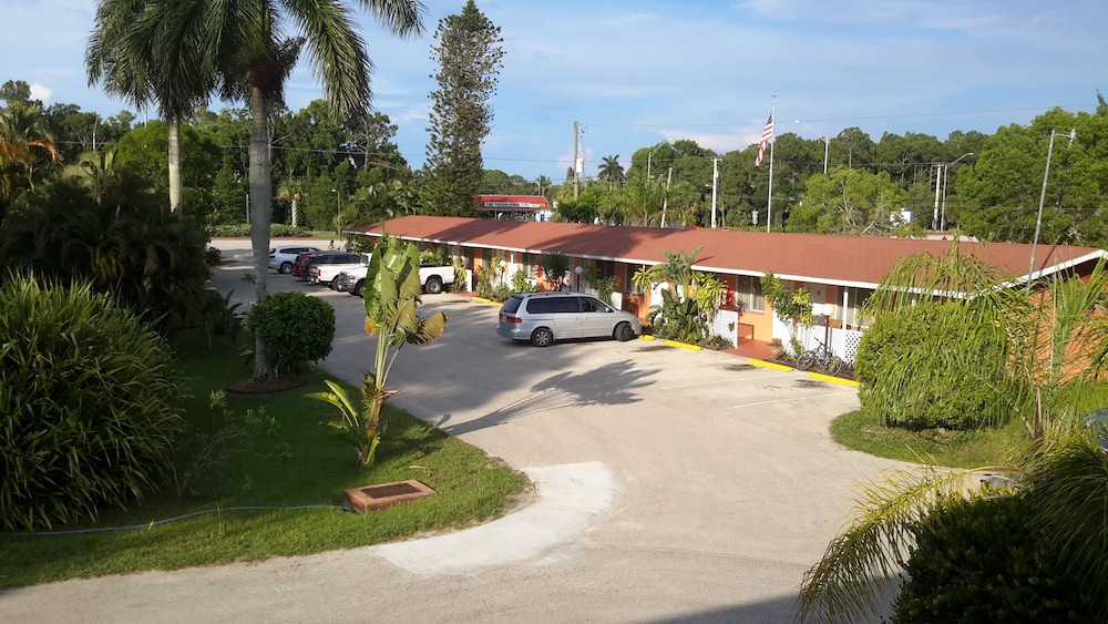 Conty's Motel - photo 41