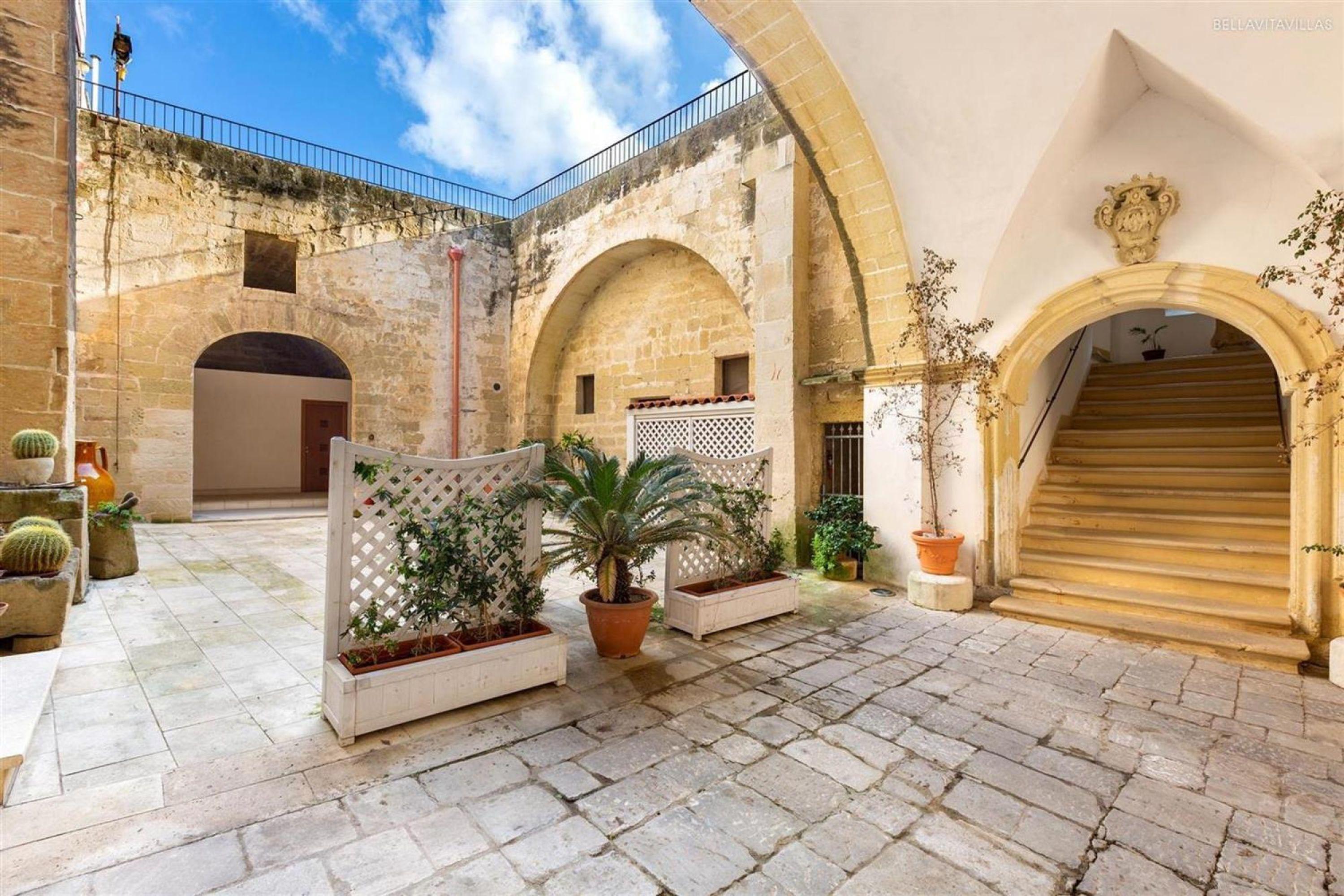 in Vernole with 1 Bedrooms And 1 Bathrooms — hotel in Vernole
