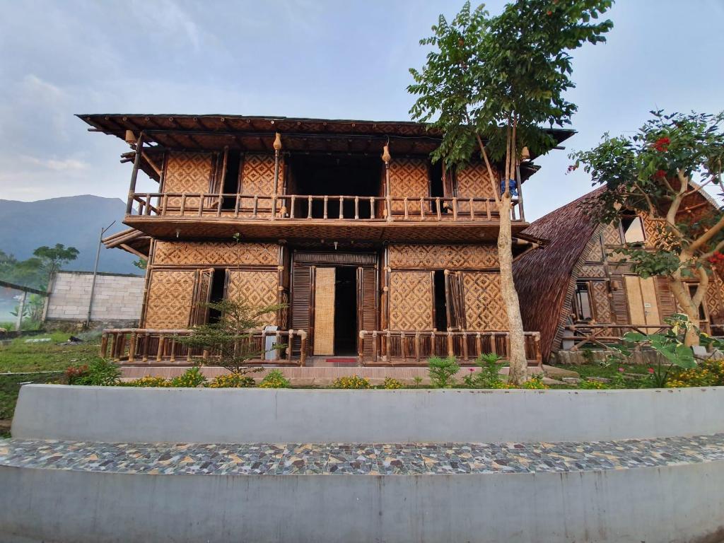 RedDoorz at Kampung Istal Bogor in Jakarta, Indonesia