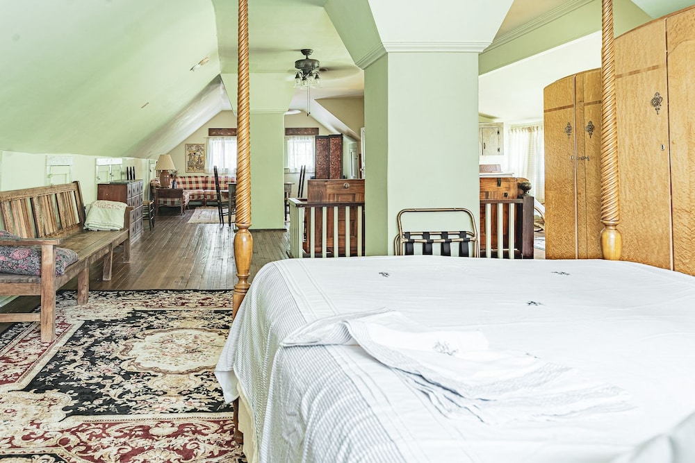 Black Mountain Inn - photo 17