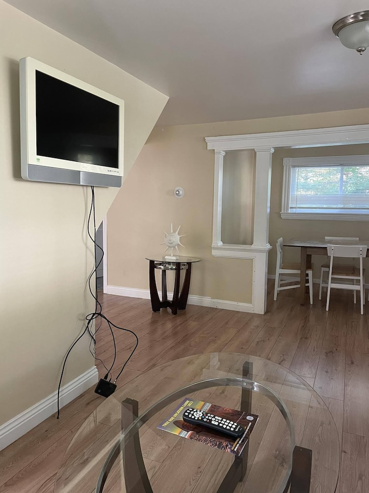 Grand Beach Inn - photo 17