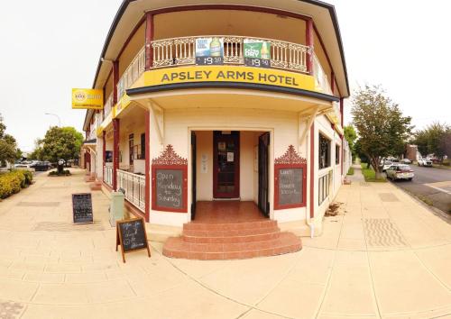 Apsley Arms hotel - carbon neutral hotel in Walcha