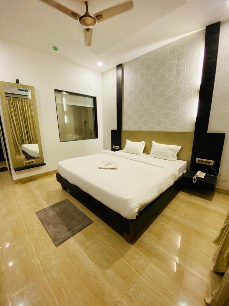 Retro Forest Resort - last minute hotel in Lonavla