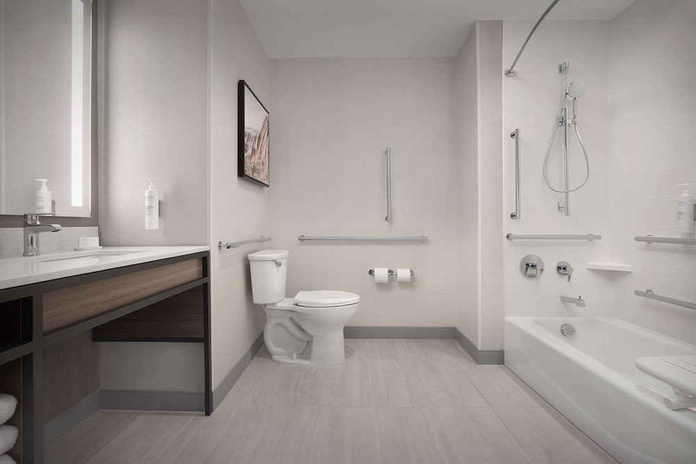 Hilton Garden Inn Denver Airport Tower Road - photo 17