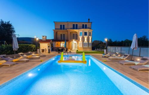 Lovely Home In Dugopolje — 5-Star Luxury Hotel in Dugopolje, Croatia