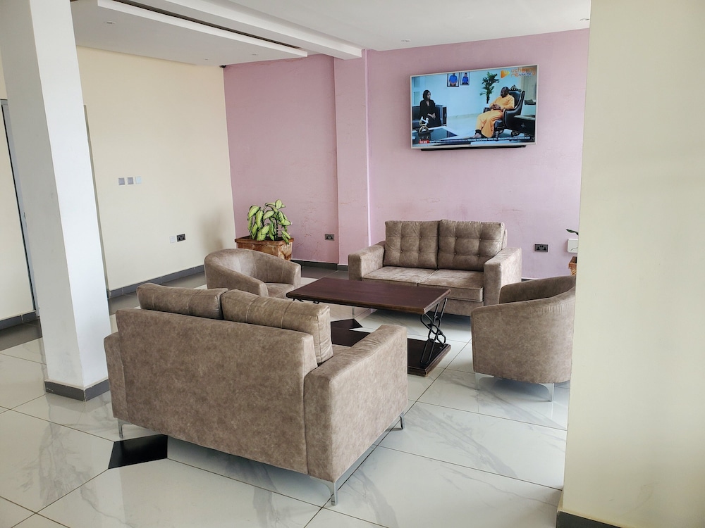 Lagoon Beach Hotel — Keta — photo 3