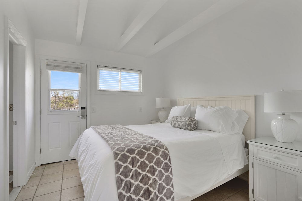 Driftwood Resort - photo 44