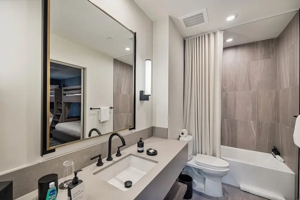Ski in out exclusive 3BR high end luxury at Park City Mountain restaurants spa bar rooftop pool - photo 42