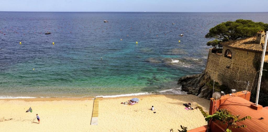 Apartamento frente al mar en la mejor ubicación de Calella — 4-Star Luxury Hotel in Palafrugell, Spain
