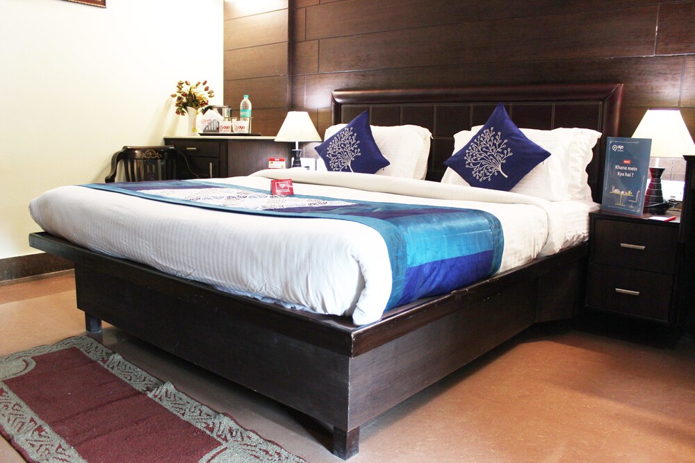 Foxoso Taj View Hotel in Agra, India