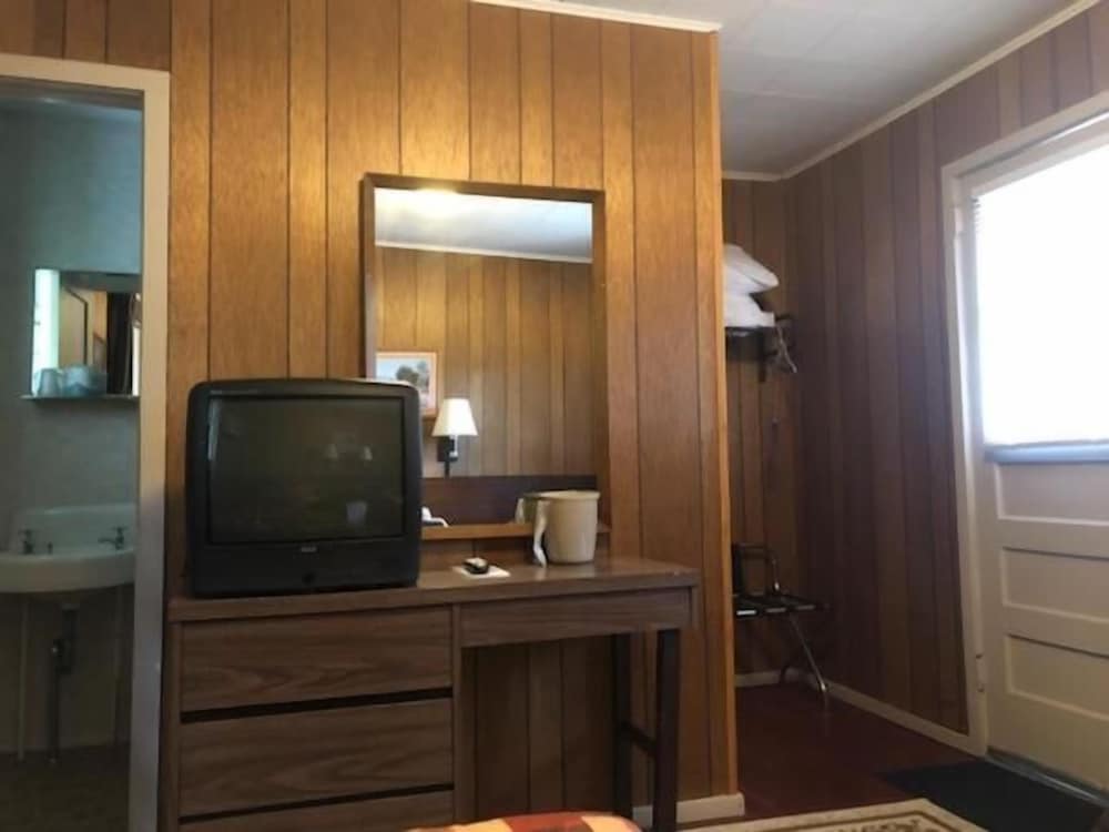 Catskill Motor Court Motel - photo 10
